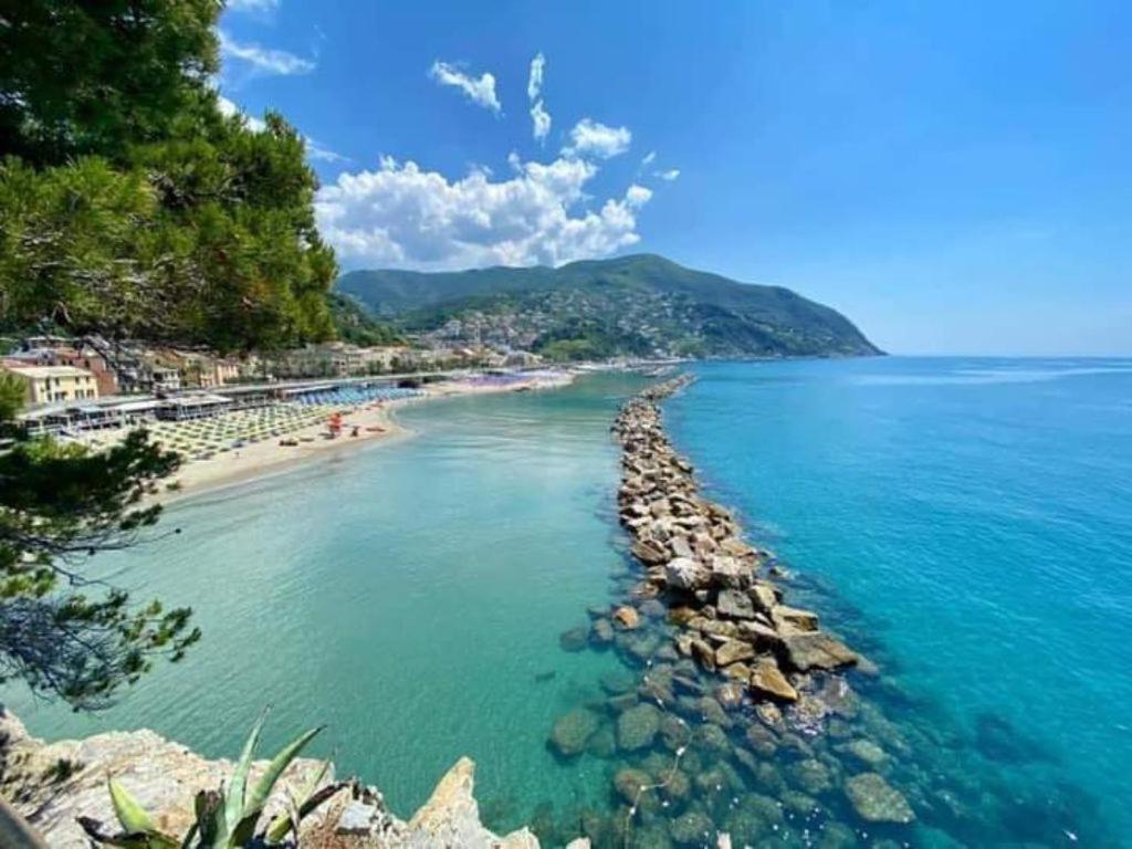 Апартаменти Un'Oasi Al Mare Монелья Екстер'єр фото